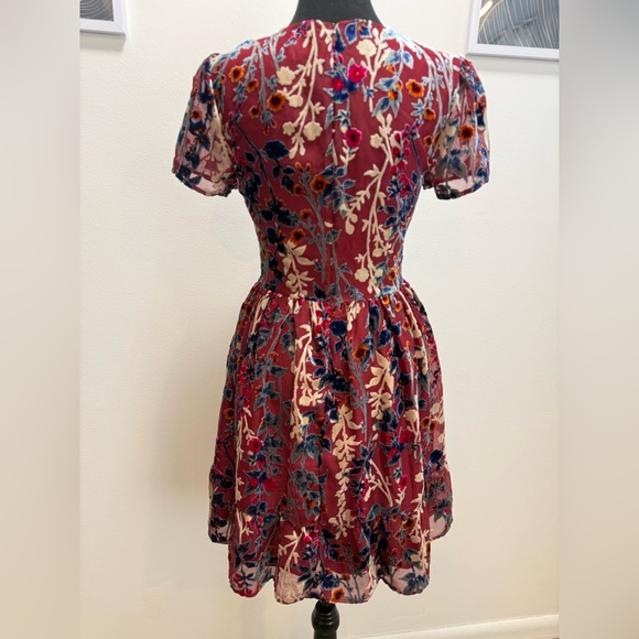 Basil 💜 Lola crushed velvet floral dress - Picture 5 of 6
